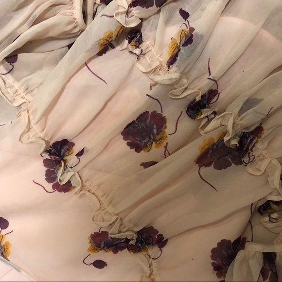 Cinq à Sept Tumbling Jasmine Regencycore BridgertonTiered Floral Blouse - Picture 4 of 6